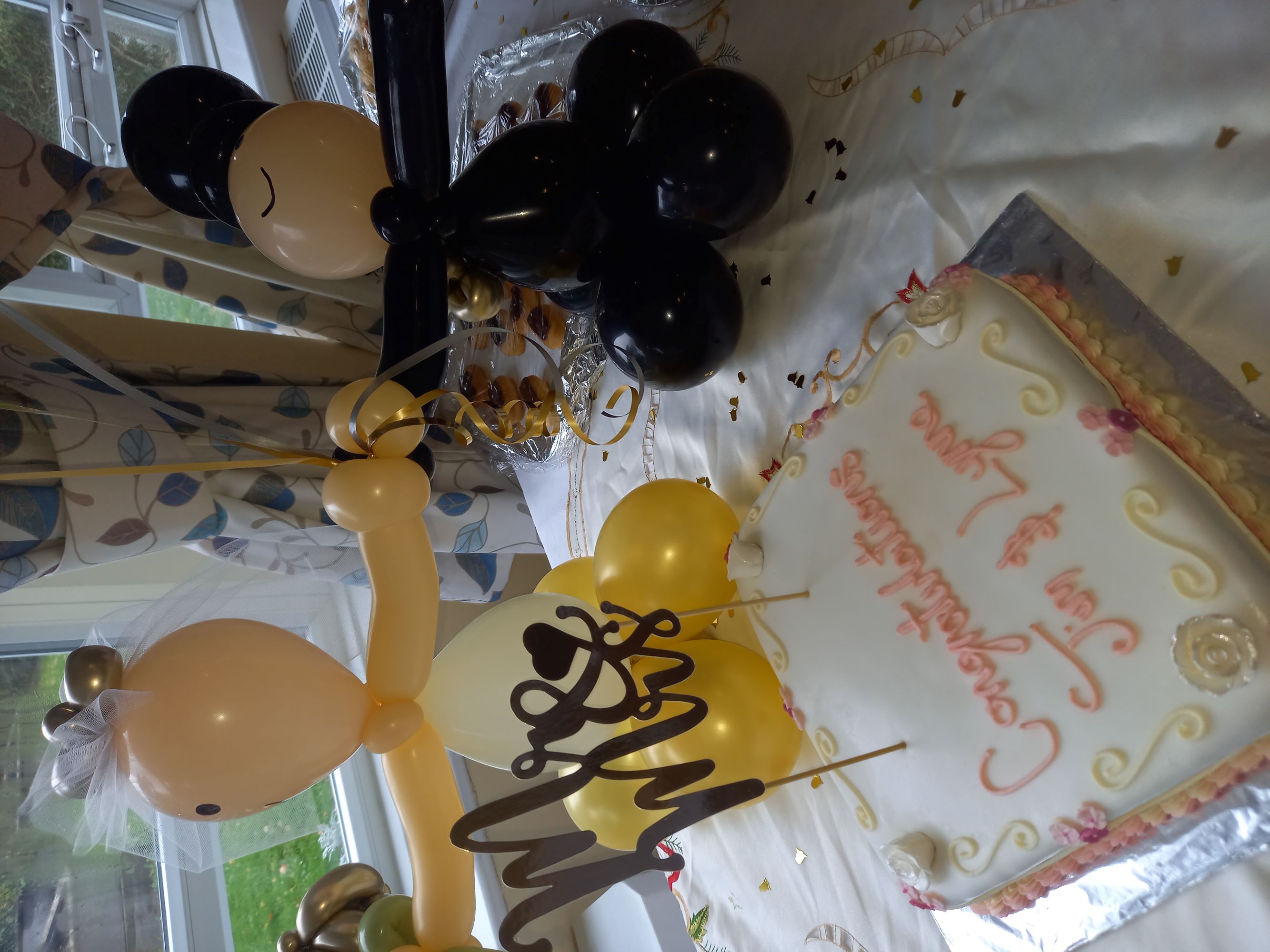 Jim & Lynne's wedding cake