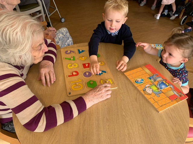 Local nursery visiting Banbury care home Larkrise