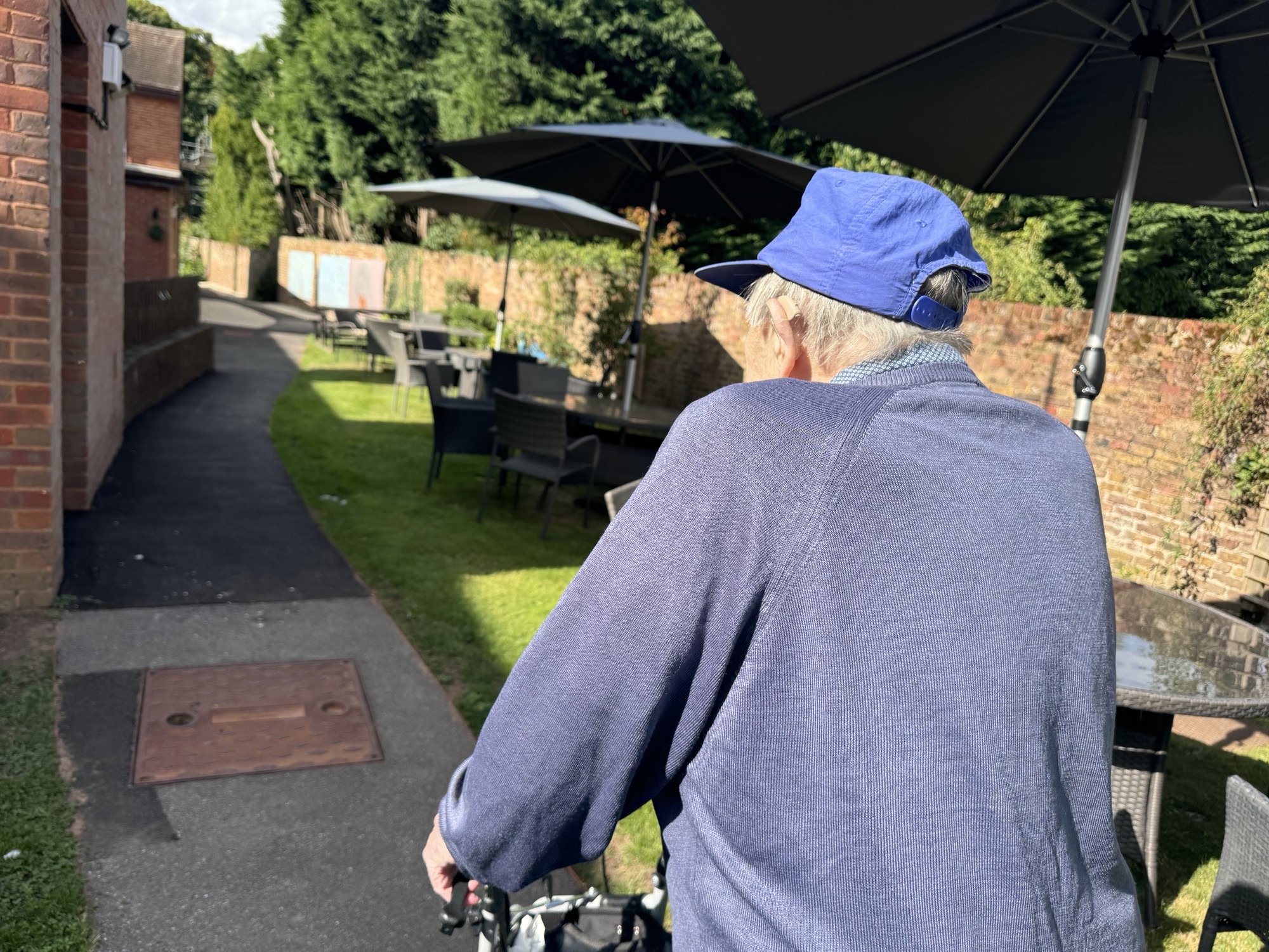 Residents at Mulberry Court Step Up for Alzheimer’s Memory Walk