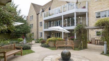 osjct_edwardstow_court_garden