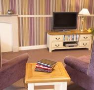spencer-court-lounge.jpg