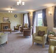 the-lakes-lounge.jpg