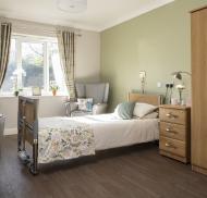 Farnham Common House bedroom