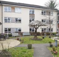 Chesham Leys gardens