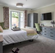 wellford-garden-bedroom