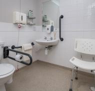 Lewin House bathroom