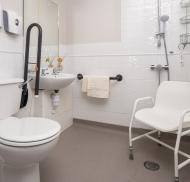 Mulberry Court bathroom