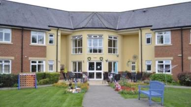 larkrise_oxon_1vn