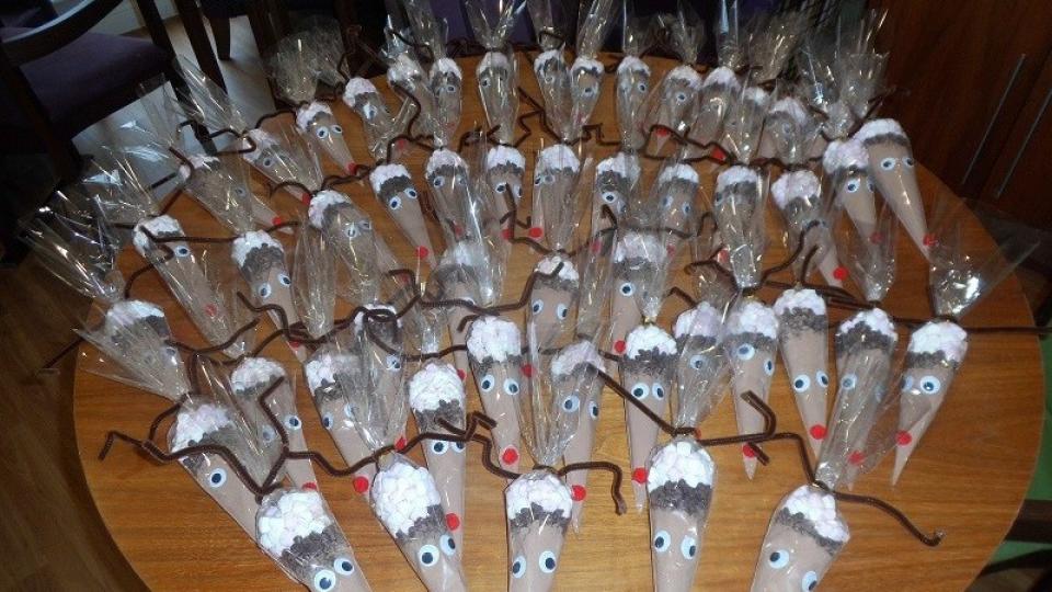 Table of reindeer