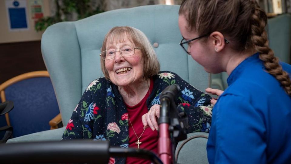 Dealing with new challenges at home for people living with dementia