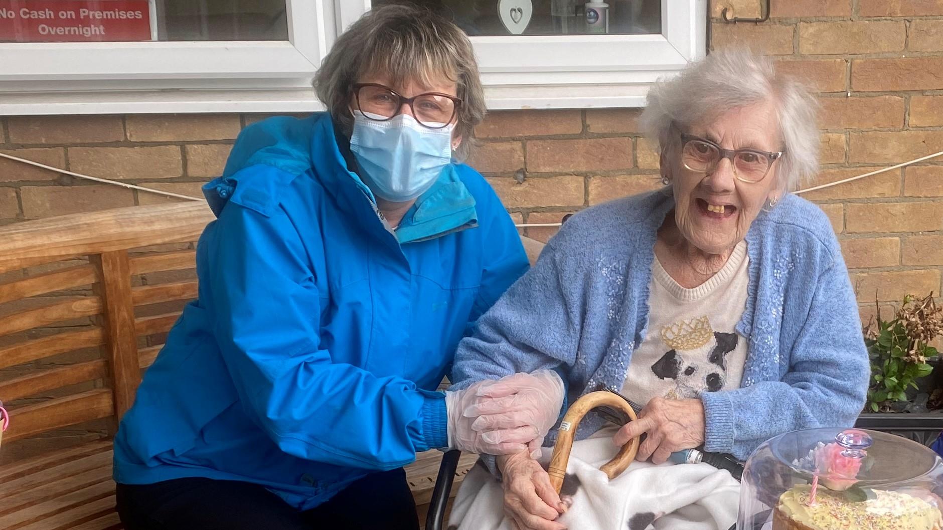 Dottie with her daughter Avis, an outdoor visit at Eresby Hall