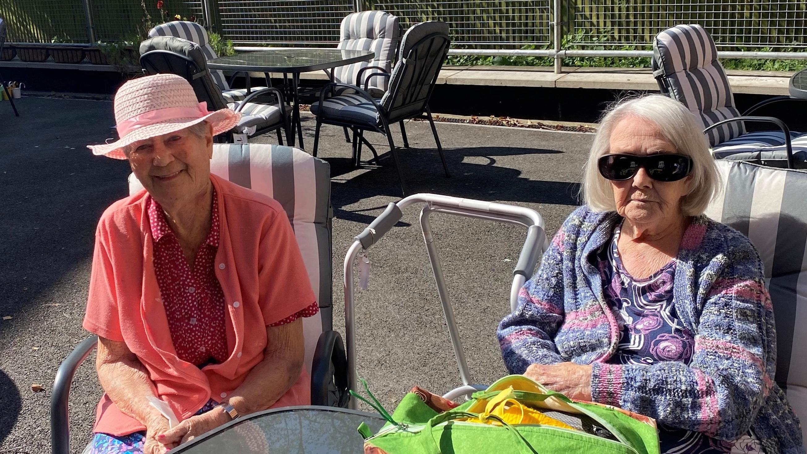 Avonbourne residents on the patio