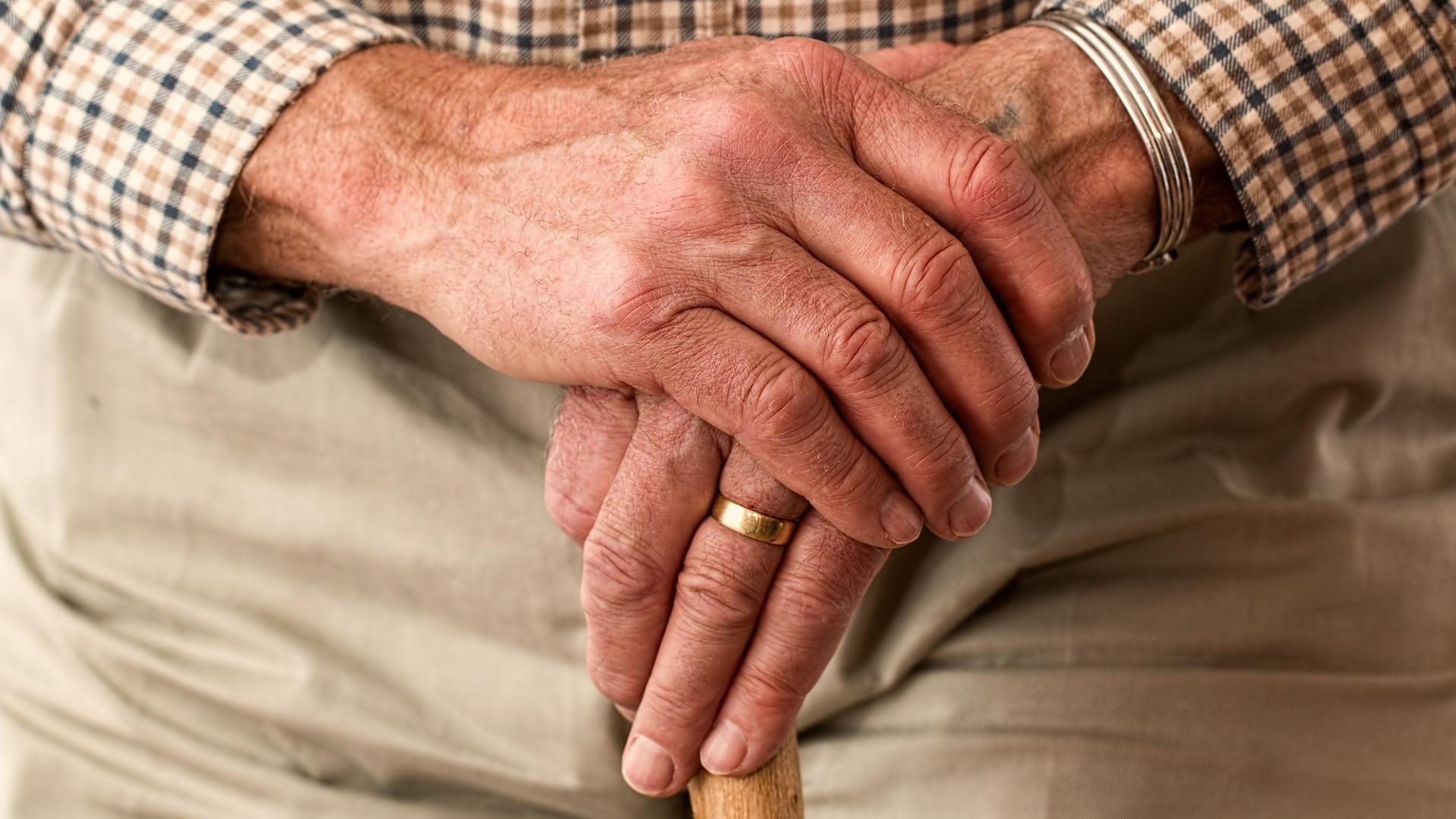 Gentleman's hands