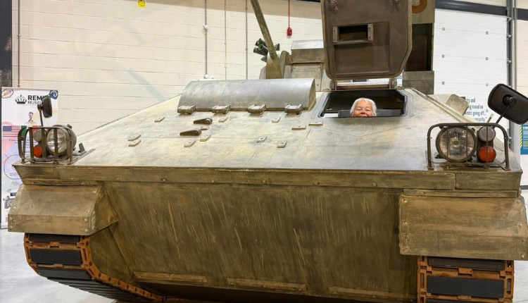 Athelstan House residents enjoy a memorable visit to the REME Museum